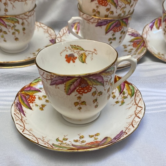 6 Royal Albert cups and saucers 1930 “Virginia”. RARE - Picture 10 of 16